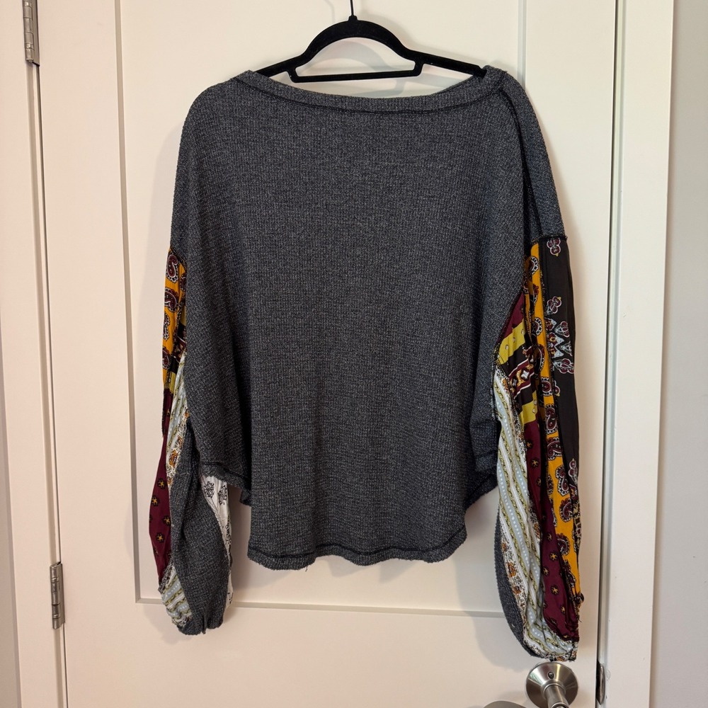 We The‎ Free Free People Grey Thermal Mixed Media Paisley Balloon Sleeve Top S